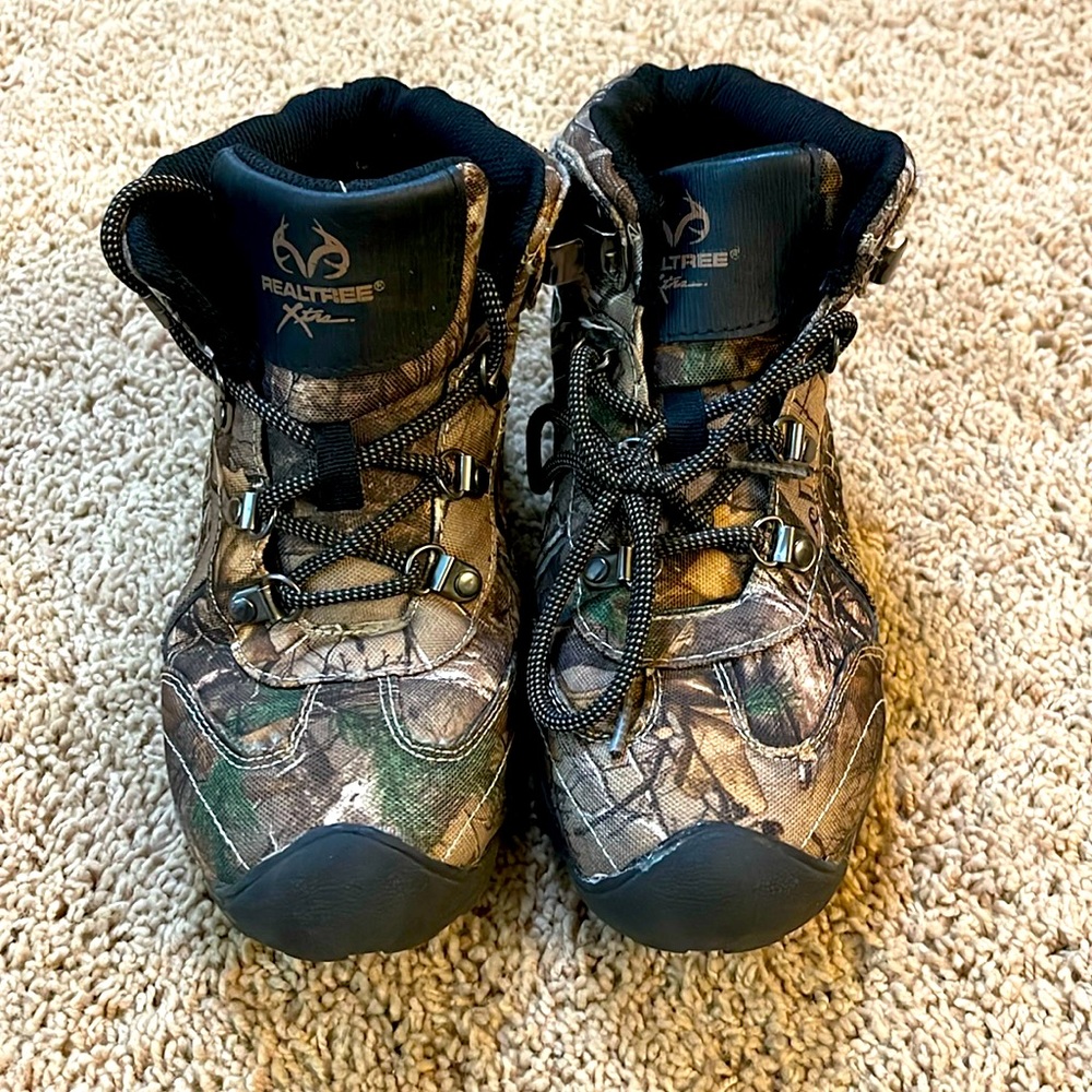 Boys Size 4 Real Tree Camo Boots